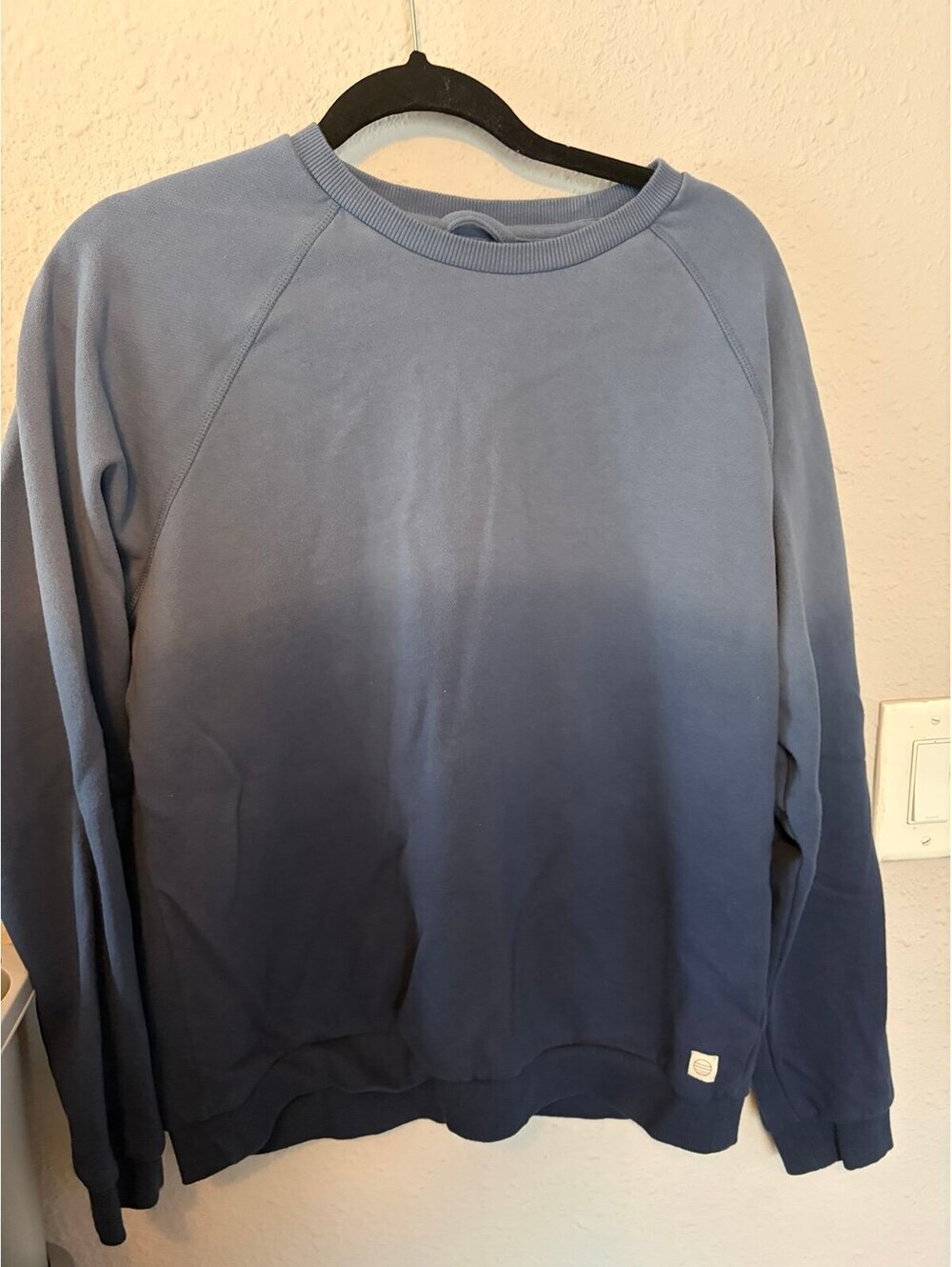 Marine Layer blue ombre crewneck size M